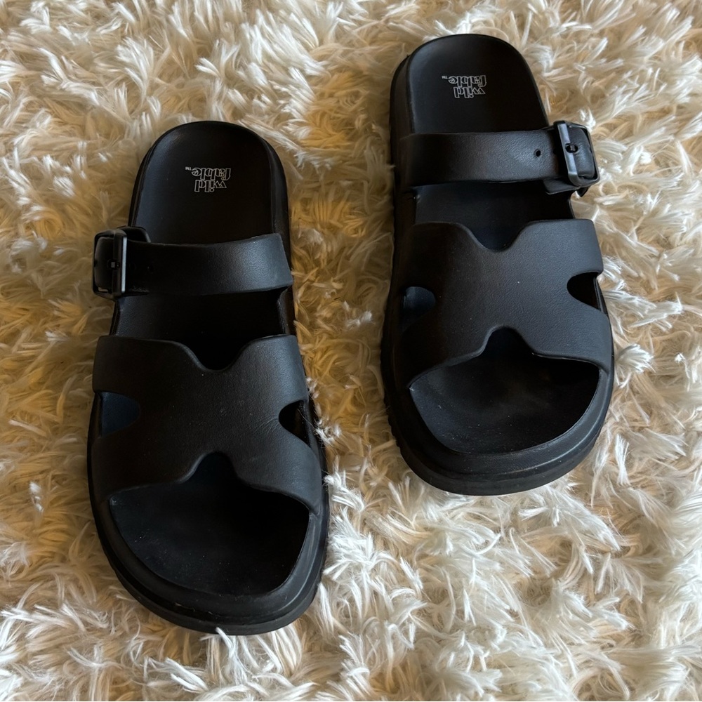 Wild Fable Maysen viral black footbed sandals size 8 - Picture 2 of 6
